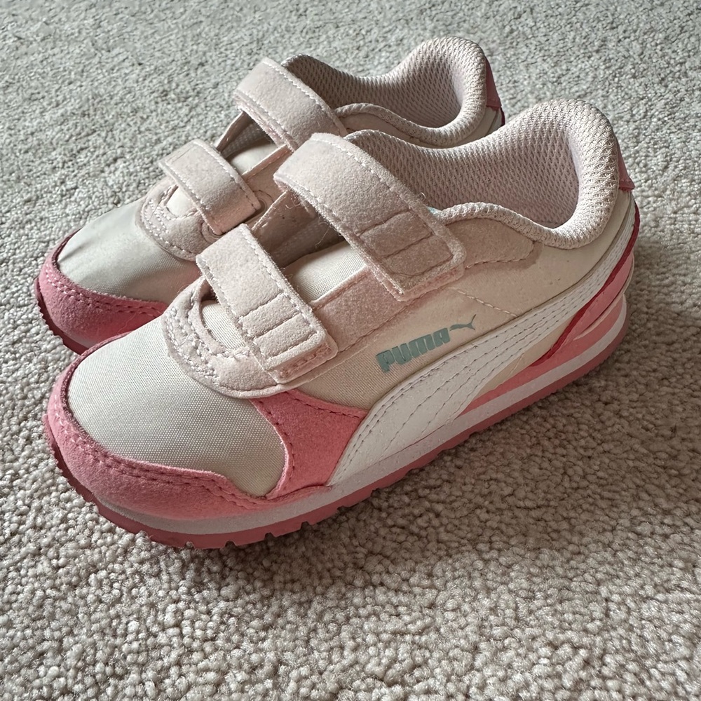 Puma toddler tennis shoes